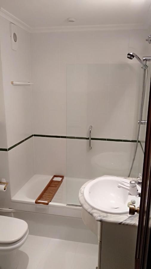 Vivienda 3 Dormitorios Zona Balaidos-Pza. America ヴィーゴ エクステリア 写真