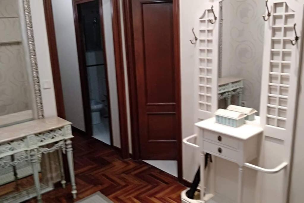 Vivienda 3 Dormitorios Zona Balaidos-Pza. America ヴィーゴ エクステリア 写真