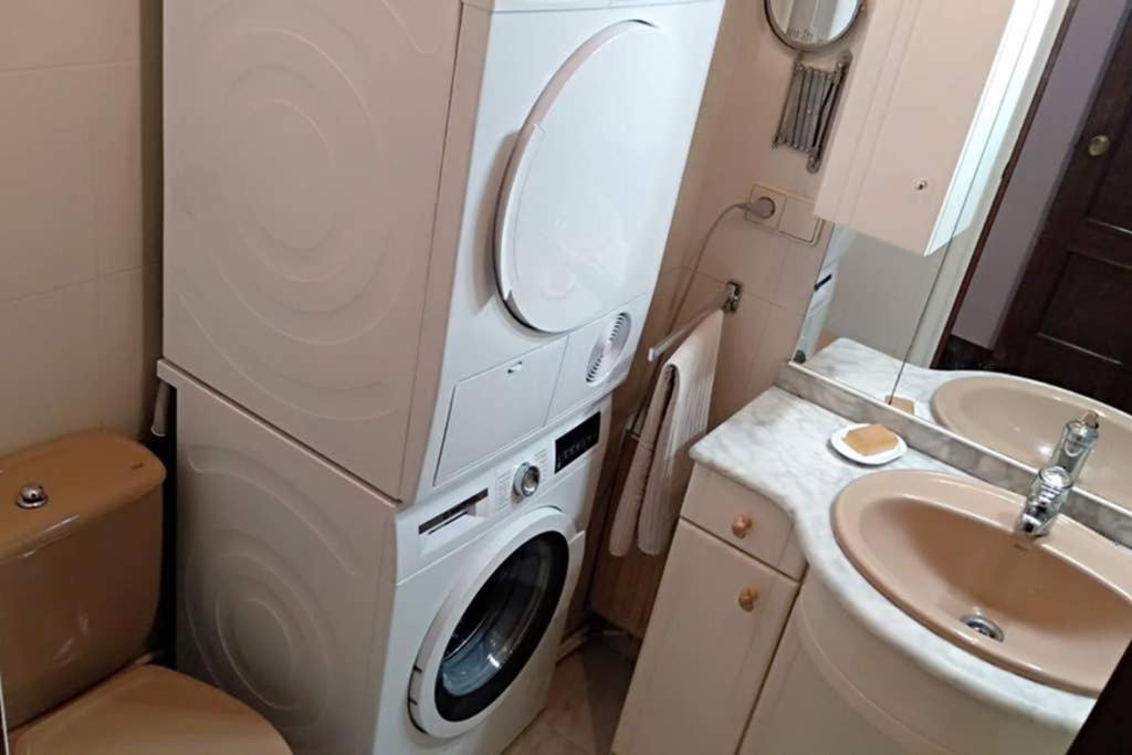 Vivienda 3 Dormitorios Zona Balaidos-Pza. America ヴィーゴ エクステリア 写真