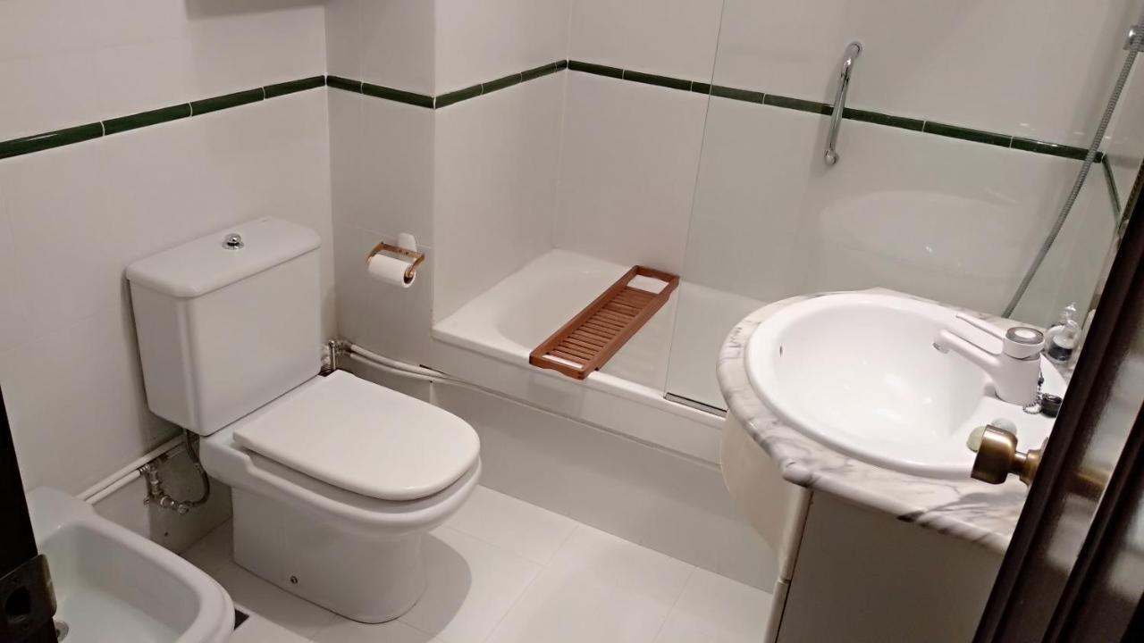 Vivienda 3 Dormitorios Zona Balaidos-Pza. America ヴィーゴ エクステリア 写真